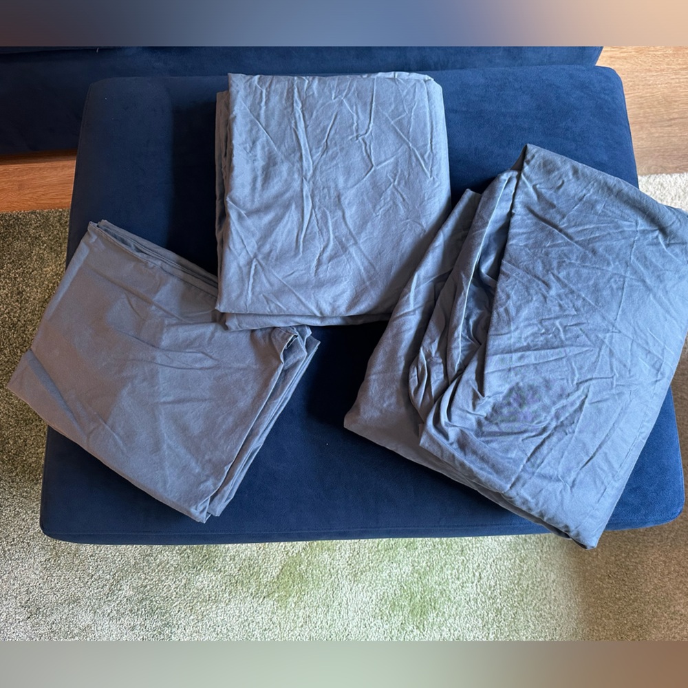 Brooklinen Luxe Sateen Core Sheet Set in Queen Cornflower Blue
